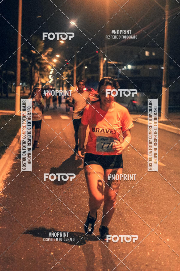 Buy your photos of the eventNight Run 5K 10K Praia Grande on Fotop