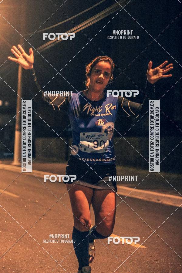 Buy your photos of the eventNight Run 5K 10K Praia Grande on Fotop