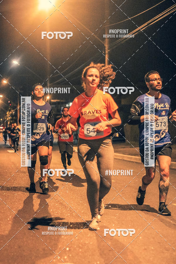 Buy your photos of the eventNight Run 5K 10K Praia Grande on Fotop