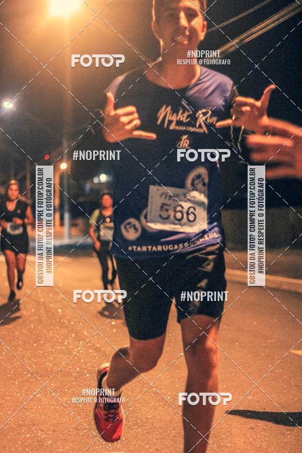 Buy your photos of the eventNight Run 5K 10K Praia Grande on Fotop