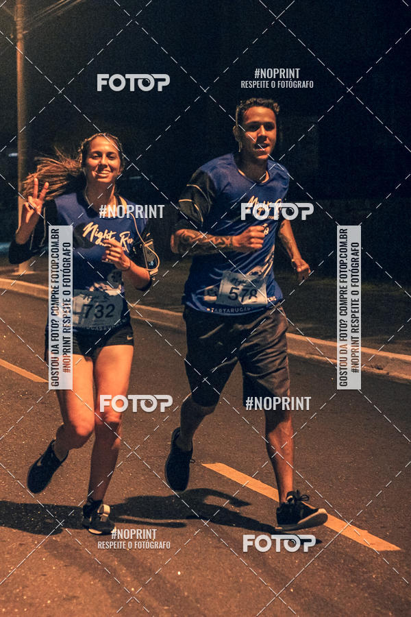 Buy your photos of the eventNight Run 5K 10K Praia Grande on Fotop