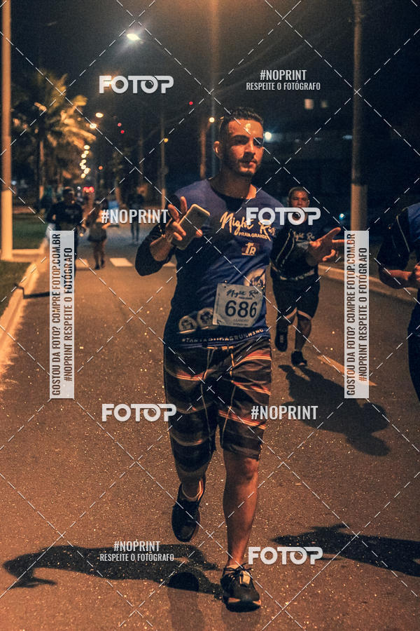 Buy your photos of the eventNight Run 5K 10K Praia Grande on Fotop