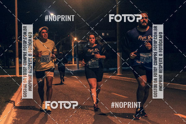Buy your photos of the eventNight Run 5K 10K Praia Grande on Fotop