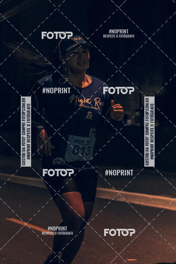 Buy your photos of the eventNight Run 5K 10K Praia Grande on Fotop