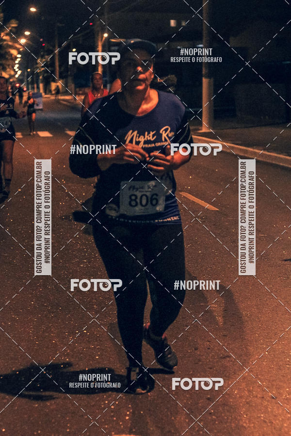 Buy your photos of the eventNight Run 5K 10K Praia Grande on Fotop