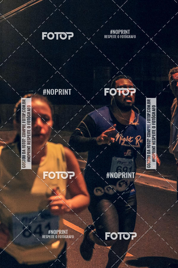 Buy your photos of the eventNight Run 5K 10K Praia Grande on Fotop