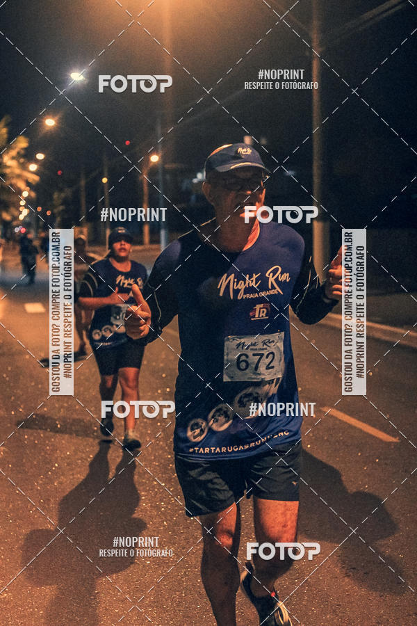 Buy your photos of the eventNight Run 5K 10K Praia Grande on Fotop