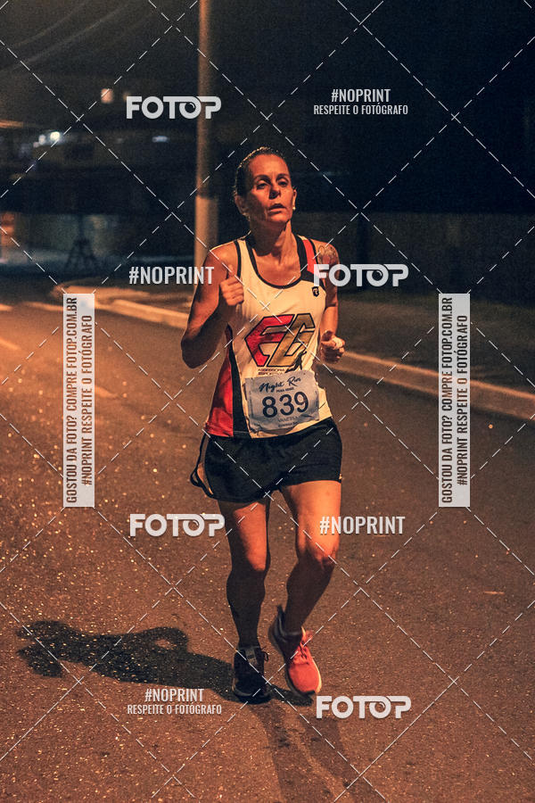 Buy your photos of the eventNight Run 5K 10K Praia Grande on Fotop
