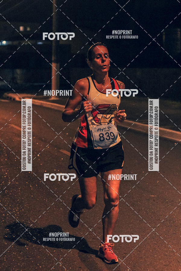 Buy your photos of the eventNight Run 5K 10K Praia Grande on Fotop