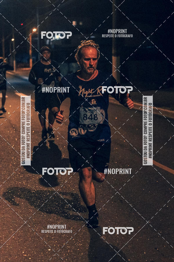Buy your photos of the eventNight Run 5K 10K Praia Grande on Fotop