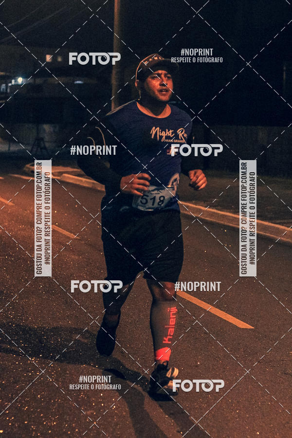 Buy your photos of the eventNight Run 5K 10K Praia Grande on Fotop
