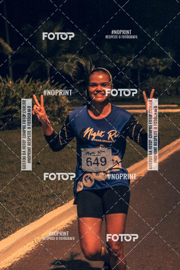 Buy your photos of the eventNight Run 5K 10K Praia Grande on Fotop