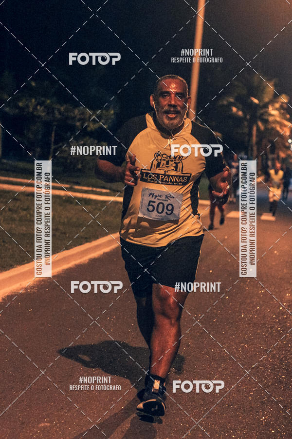 Buy your photos of the eventNight Run 5K 10K Praia Grande on Fotop