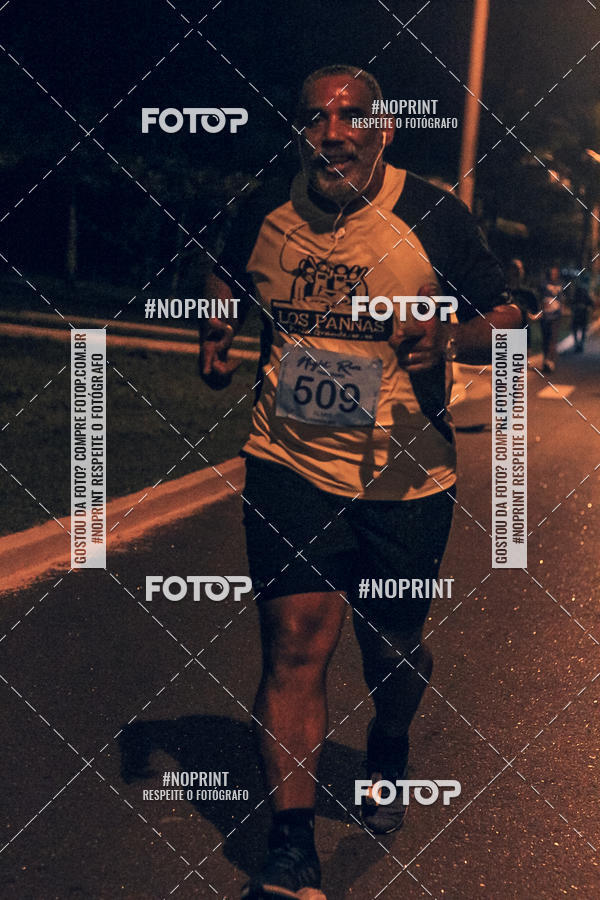 Buy your photos of the eventNight Run 5K 10K Praia Grande on Fotop