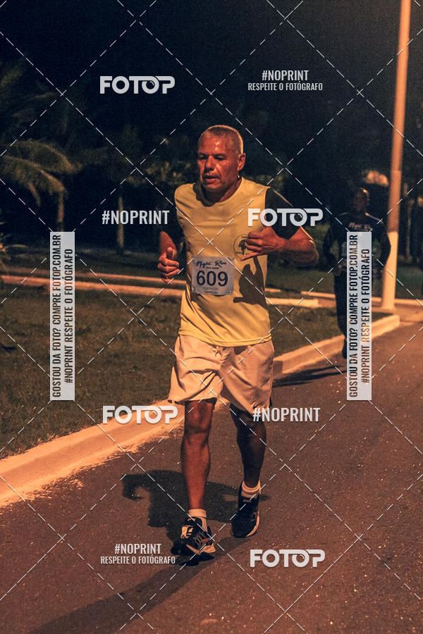 Buy your photos of the eventNight Run 5K 10K Praia Grande on Fotop