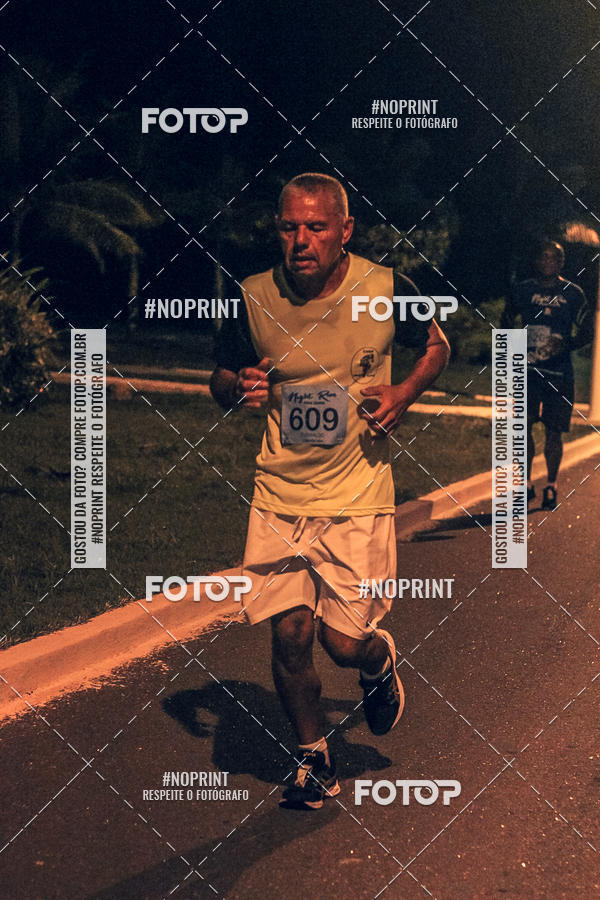 Buy your photos of the eventNight Run 5K 10K Praia Grande on Fotop