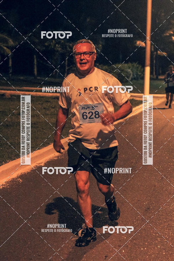 Buy your photos of the eventNight Run 5K 10K Praia Grande on Fotop