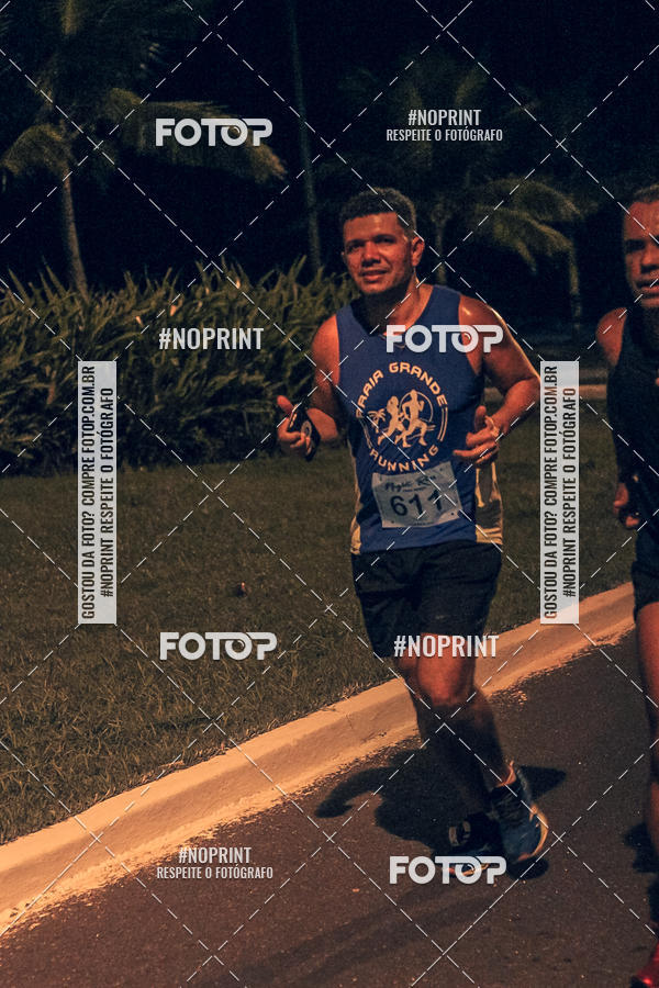 Buy your photos of the eventNight Run 5K 10K Praia Grande on Fotop