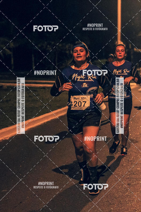 Buy your photos of the eventNight Run 5K 10K Praia Grande on Fotop