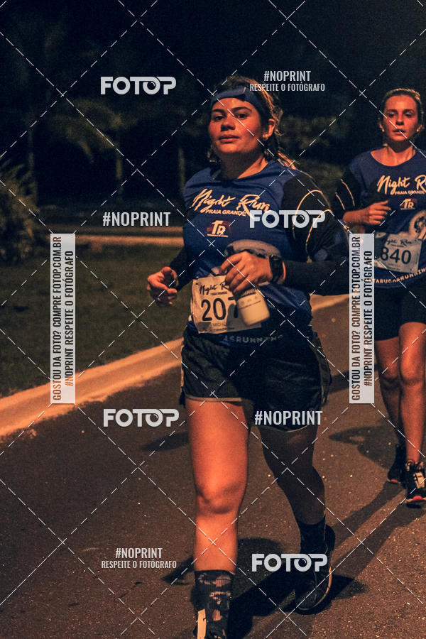 Buy your photos of the eventNight Run 5K 10K Praia Grande on Fotop