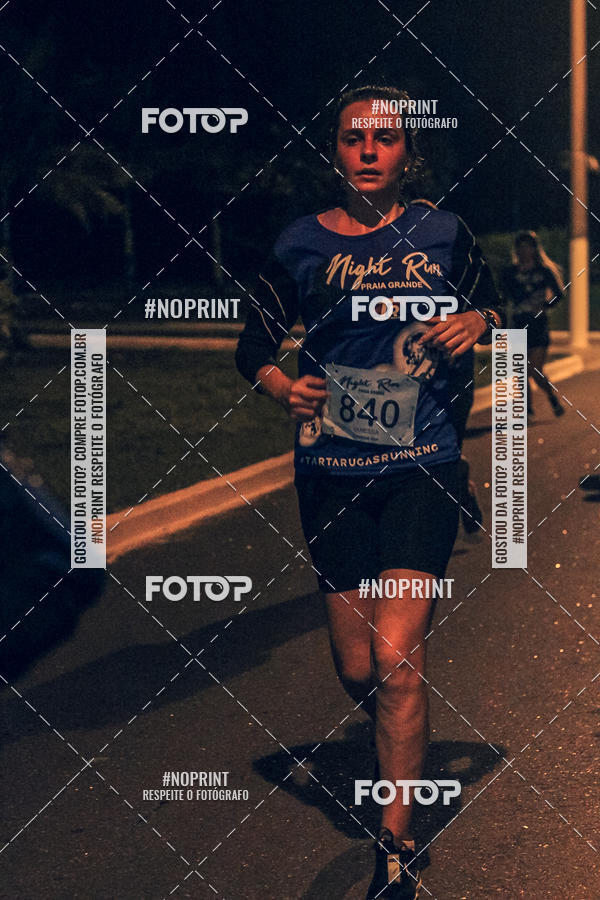 Buy your photos of the eventNight Run 5K 10K Praia Grande on Fotop