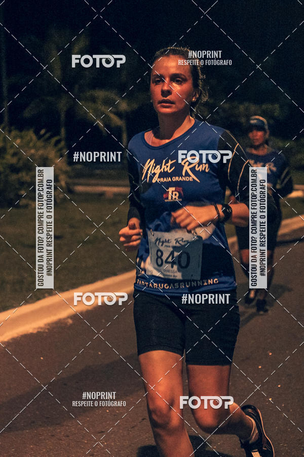 Buy your photos of the eventNight Run 5K 10K Praia Grande on Fotop