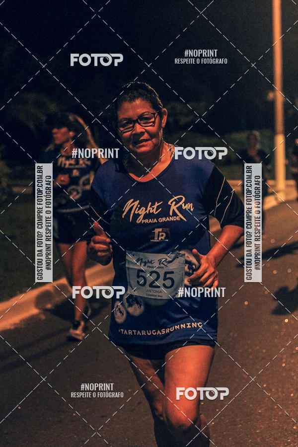Buy your photos of the eventNight Run 5K 10K Praia Grande on Fotop