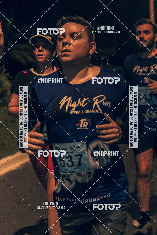 Buy your photos of the eventNight Run 5K 10K Praia Grande on Fotop