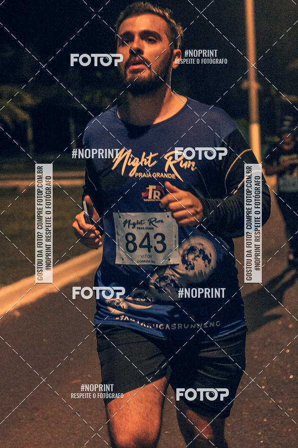 Buy your photos of the eventNight Run 5K 10K Praia Grande on Fotop