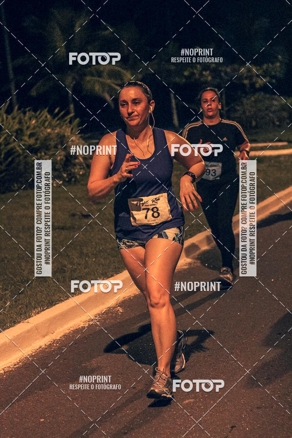 Buy your photos of the eventNight Run 5K 10K Praia Grande on Fotop