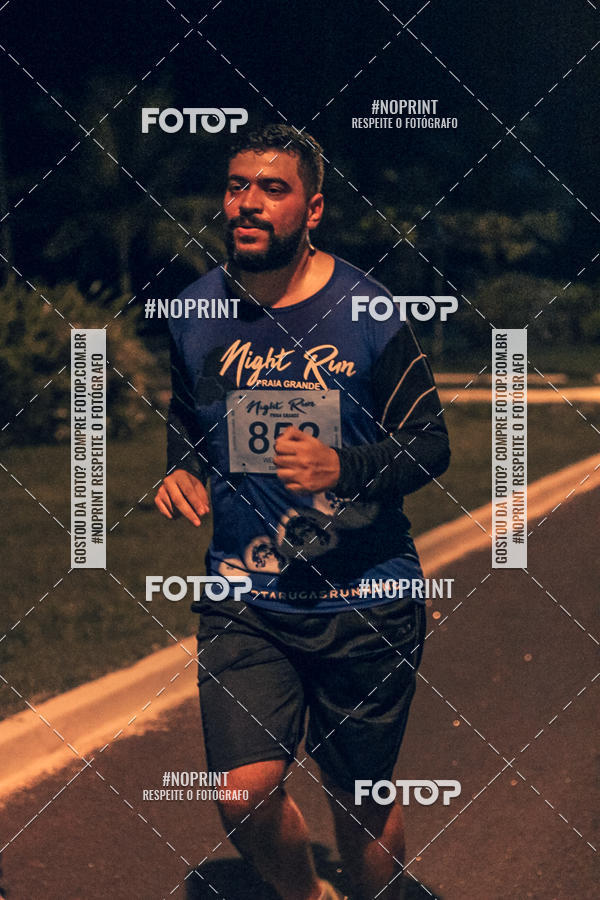Buy your photos of the eventNight Run 5K 10K Praia Grande on Fotop