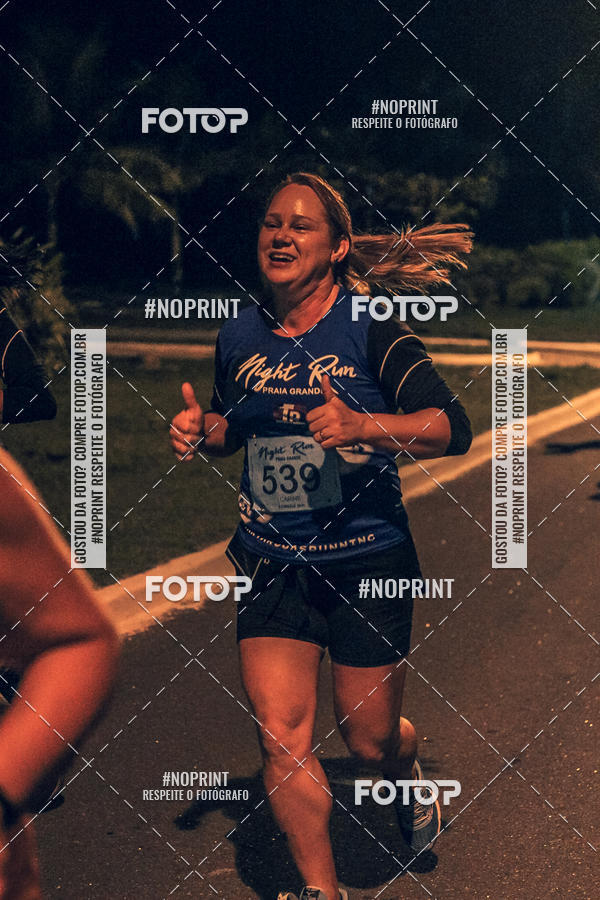 Buy your photos of the eventNight Run 5K 10K Praia Grande on Fotop