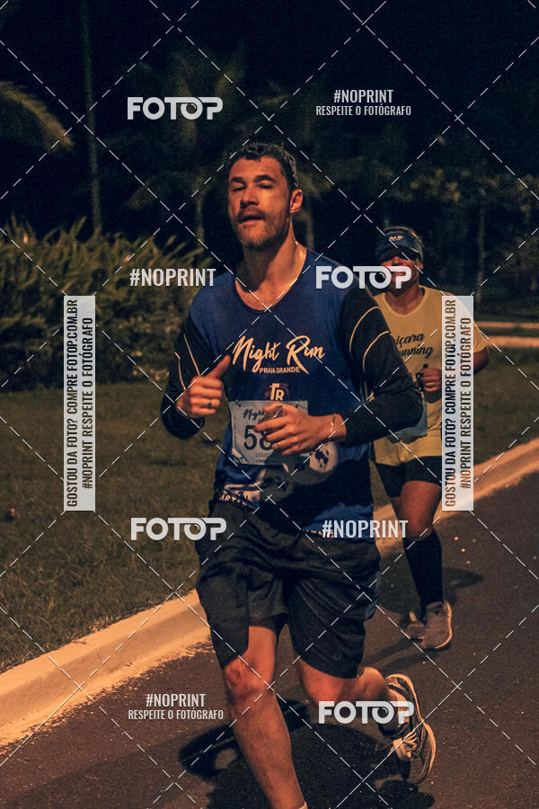 Buy your photos of the eventNight Run 5K 10K Praia Grande on Fotop