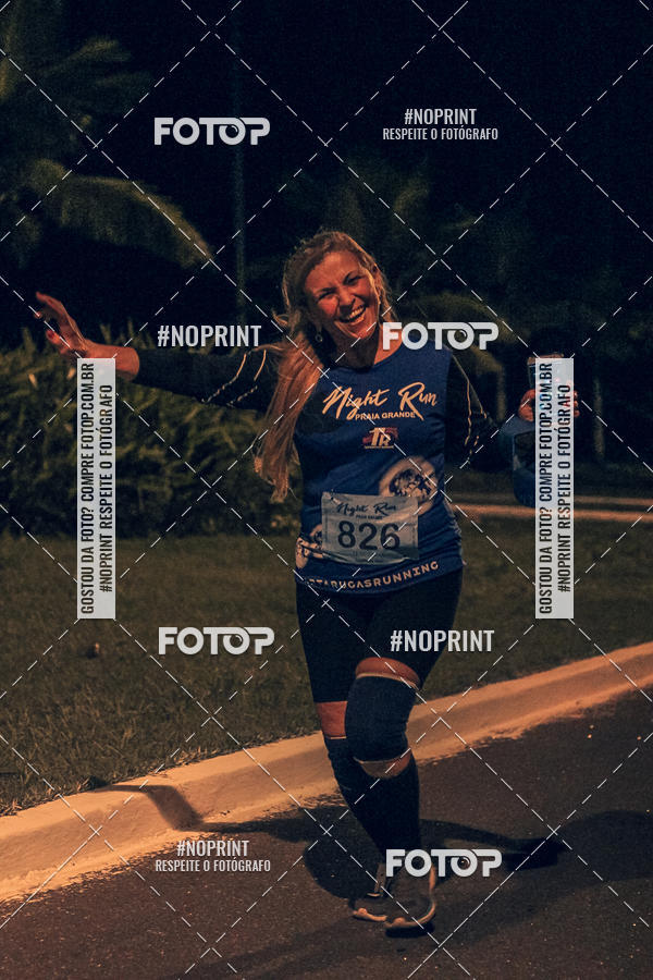 Buy your photos of the eventNight Run 5K 10K Praia Grande on Fotop