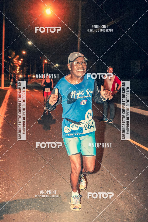 Buy your photos of the eventNight Run 5K 10K Praia Grande on Fotop