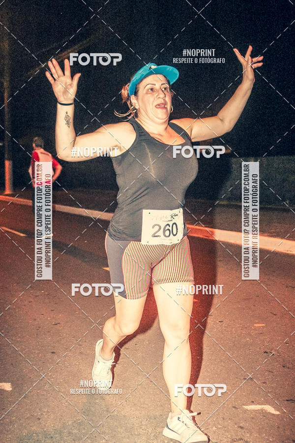 Buy your photos of the eventNight Run 5K 10K Praia Grande on Fotop