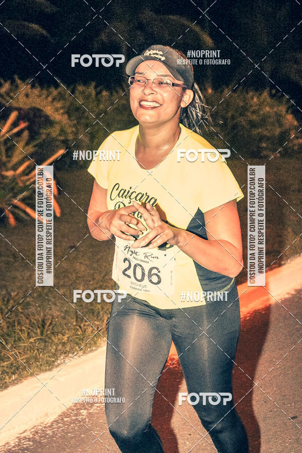 Buy your photos of the eventNight Run 5K 10K Praia Grande on Fotop