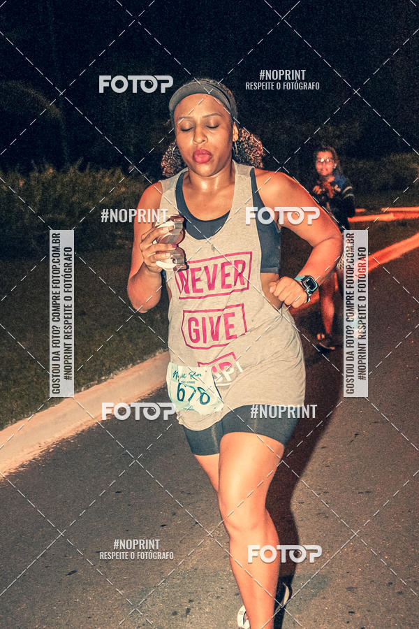 Buy your photos of the eventNight Run 5K 10K Praia Grande on Fotop