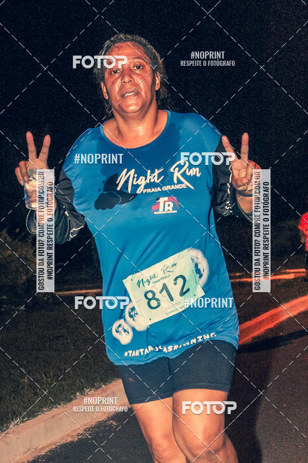 Buy your photos of the eventNight Run 5K 10K Praia Grande on Fotop