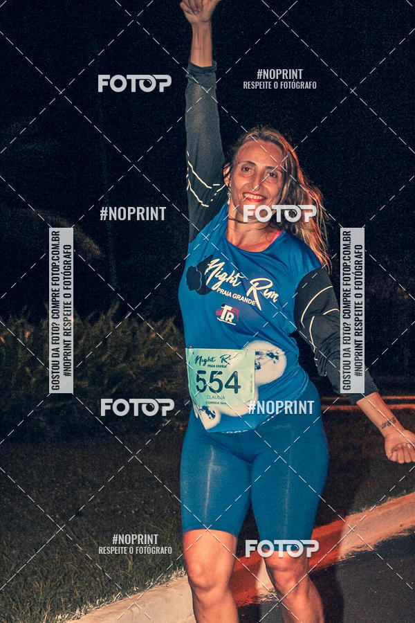 Buy your photos of the eventNight Run 5K 10K Praia Grande on Fotop