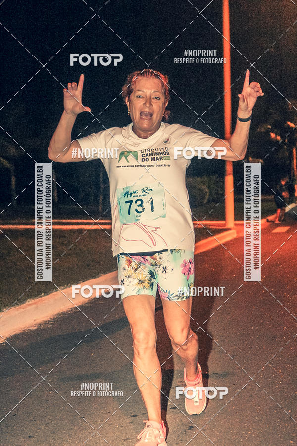 Buy your photos of the eventNight Run 5K 10K Praia Grande on Fotop