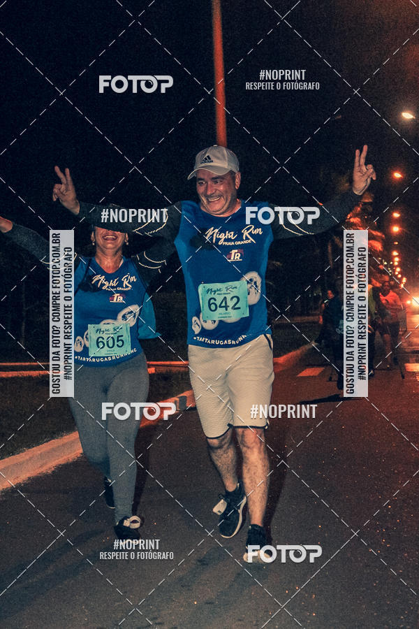 Buy your photos of the eventNight Run 5K 10K Praia Grande on Fotop