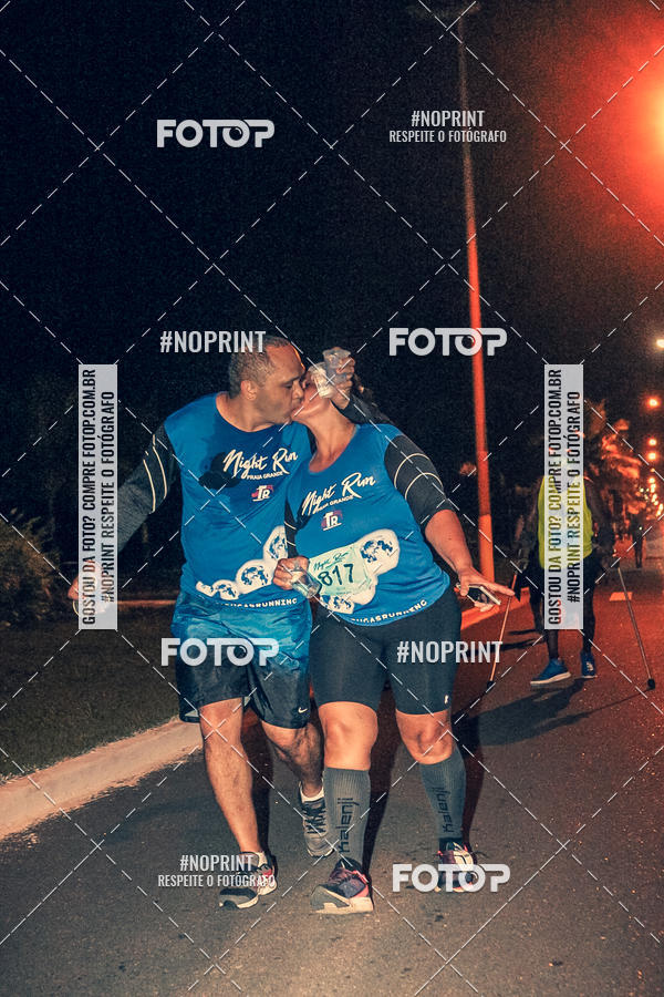 Buy your photos of the eventNight Run 5K 10K Praia Grande on Fotop