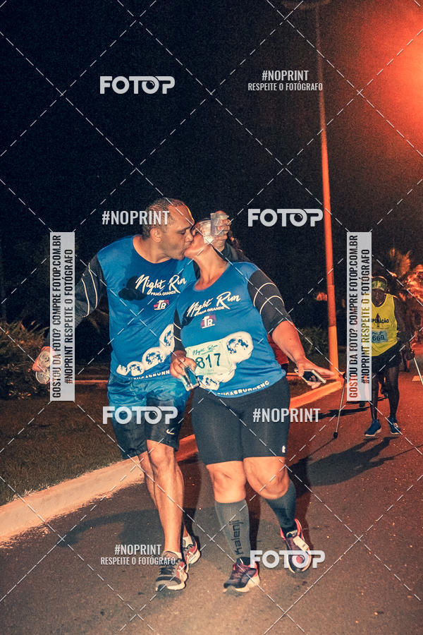 Buy your photos of the eventNight Run 5K 10K Praia Grande on Fotop