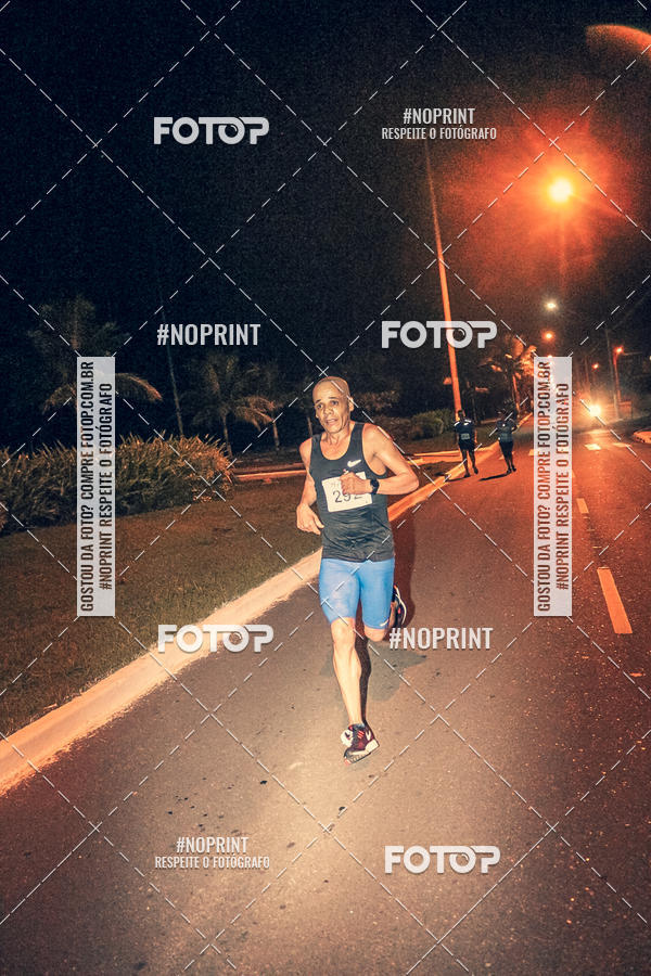 Buy your photos of the eventNight Run 5K 10K Praia Grande on Fotop