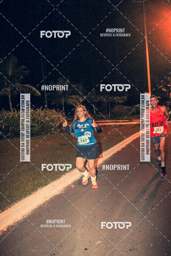 Buy your photos of the eventNight Run 5K 10K Praia Grande on Fotop