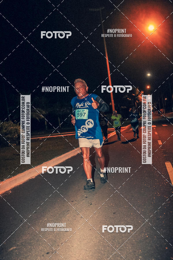 Buy your photos of the eventNight Run 5K 10K Praia Grande on Fotop