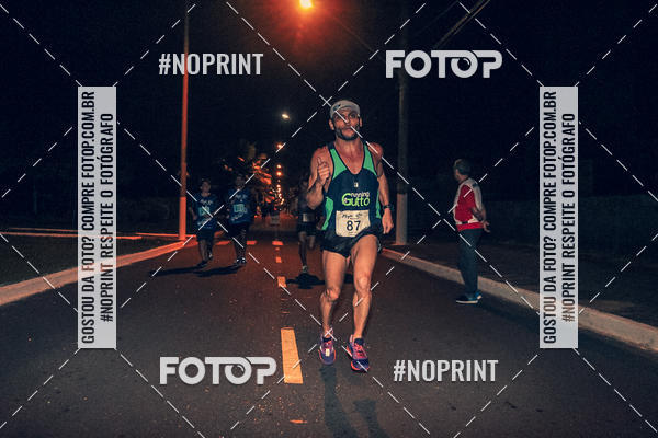 Buy your photos of the eventNight Run 5K 10K Praia Grande on Fotop