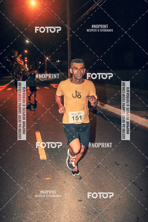 Buy your photos of the eventNight Run 5K 10K Praia Grande on Fotop