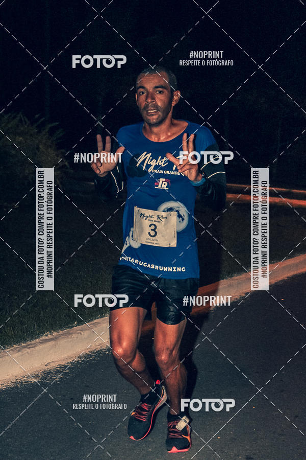 Buy your photos of the eventNight Run 5K 10K Praia Grande on Fotop